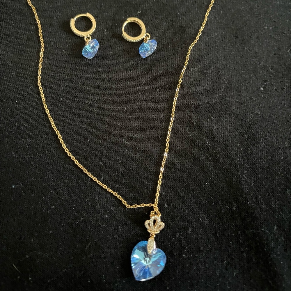Juego de cadena dije y aretes